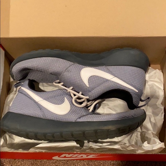 Nike Rosherun Grey - Picture 1 of 7